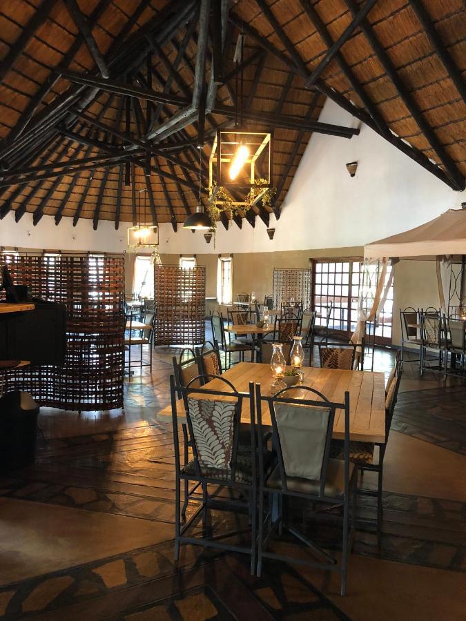 Okahandja Country Hotel Bagian luar foto