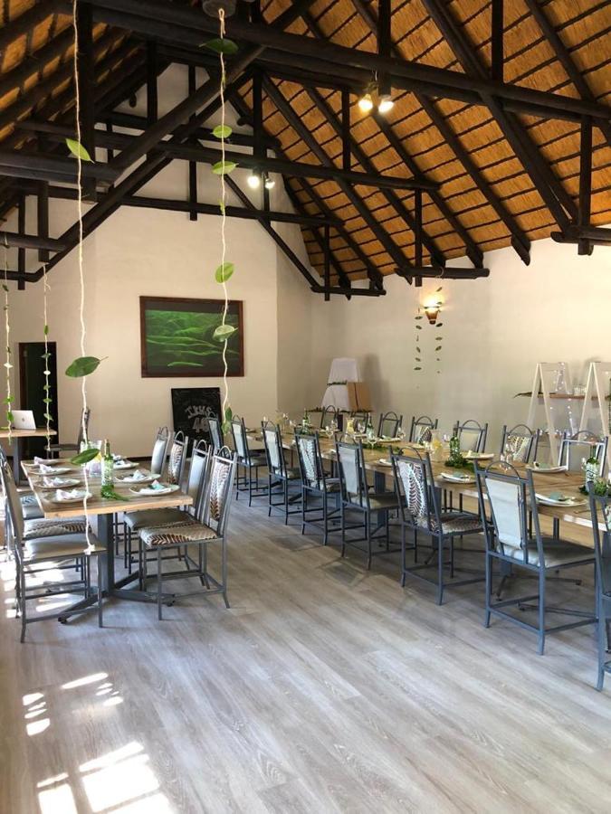 Okahandja Country Hotel Bagian luar foto