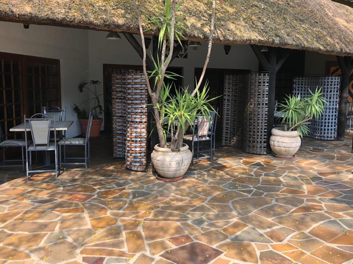 Okahandja Country Hotel Bagian luar foto