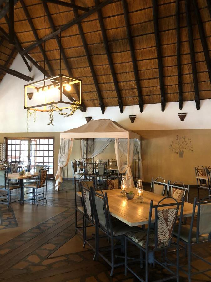 Okahandja Country Hotel Bagian luar foto