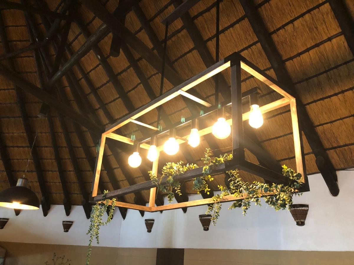 Okahandja Country Hotel Bagian luar foto