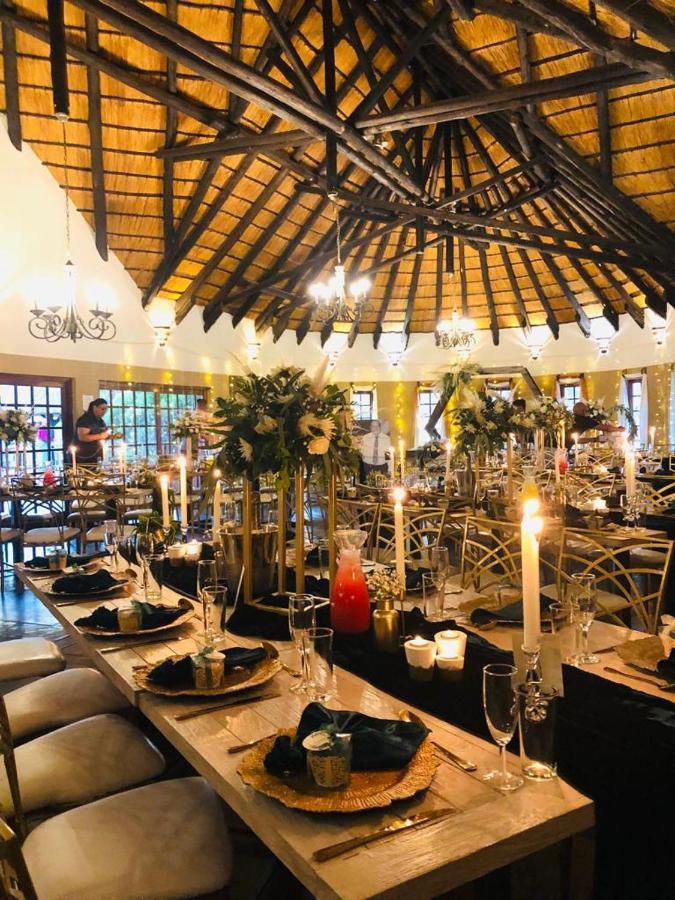 Okahandja Country Hotel Bagian luar foto