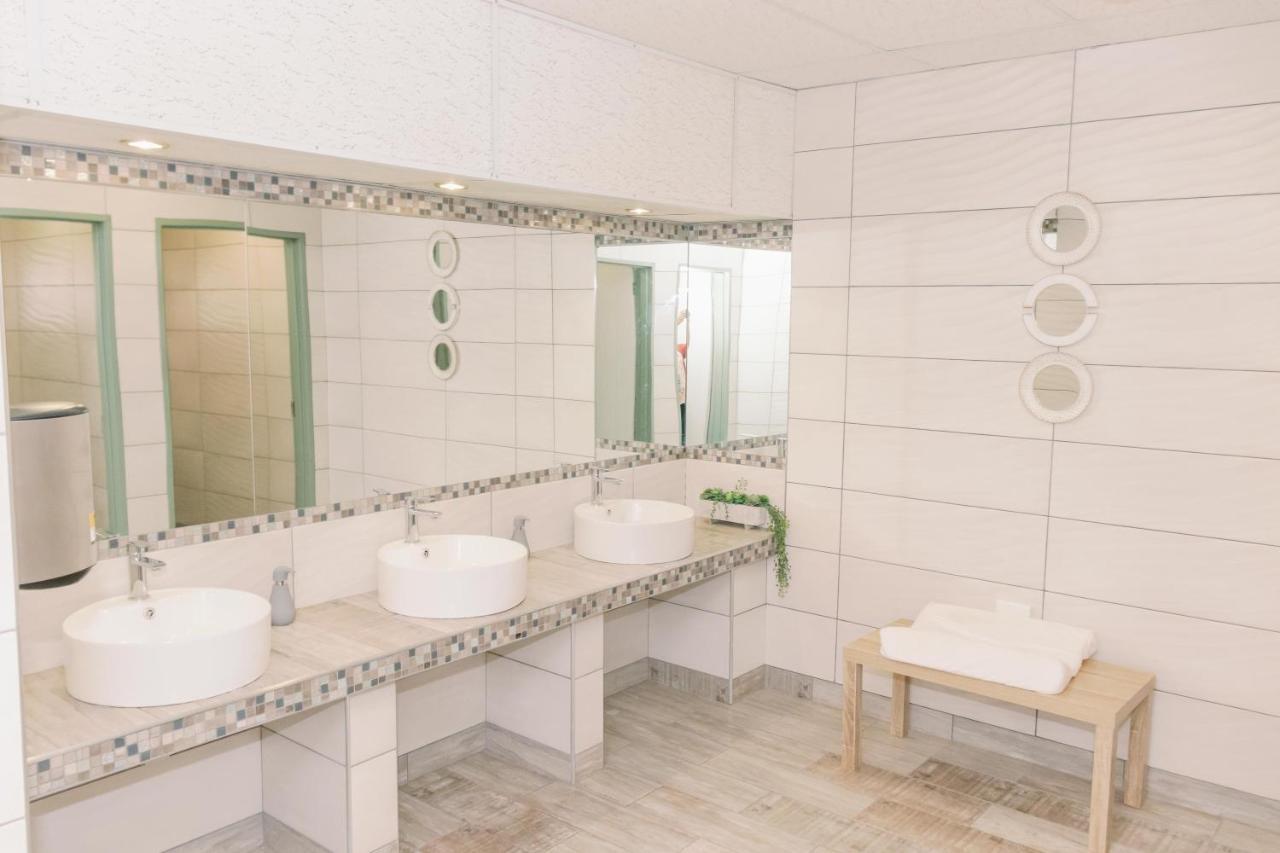 Okahandja Country Hotel Bagian luar foto