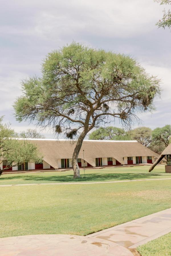 Okahandja Country Hotel Bagian luar foto