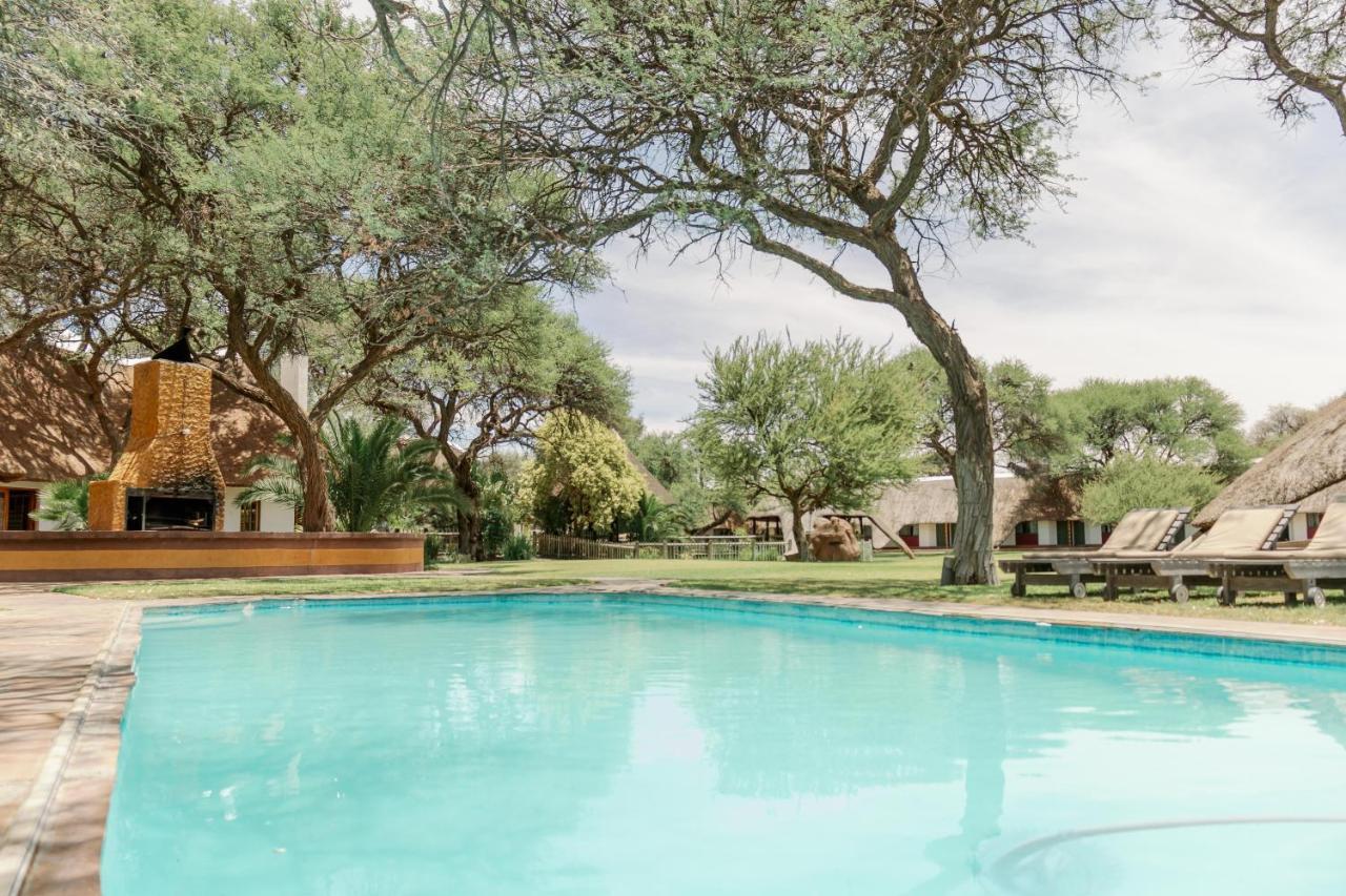 Okahandja Country Hotel Bagian luar foto